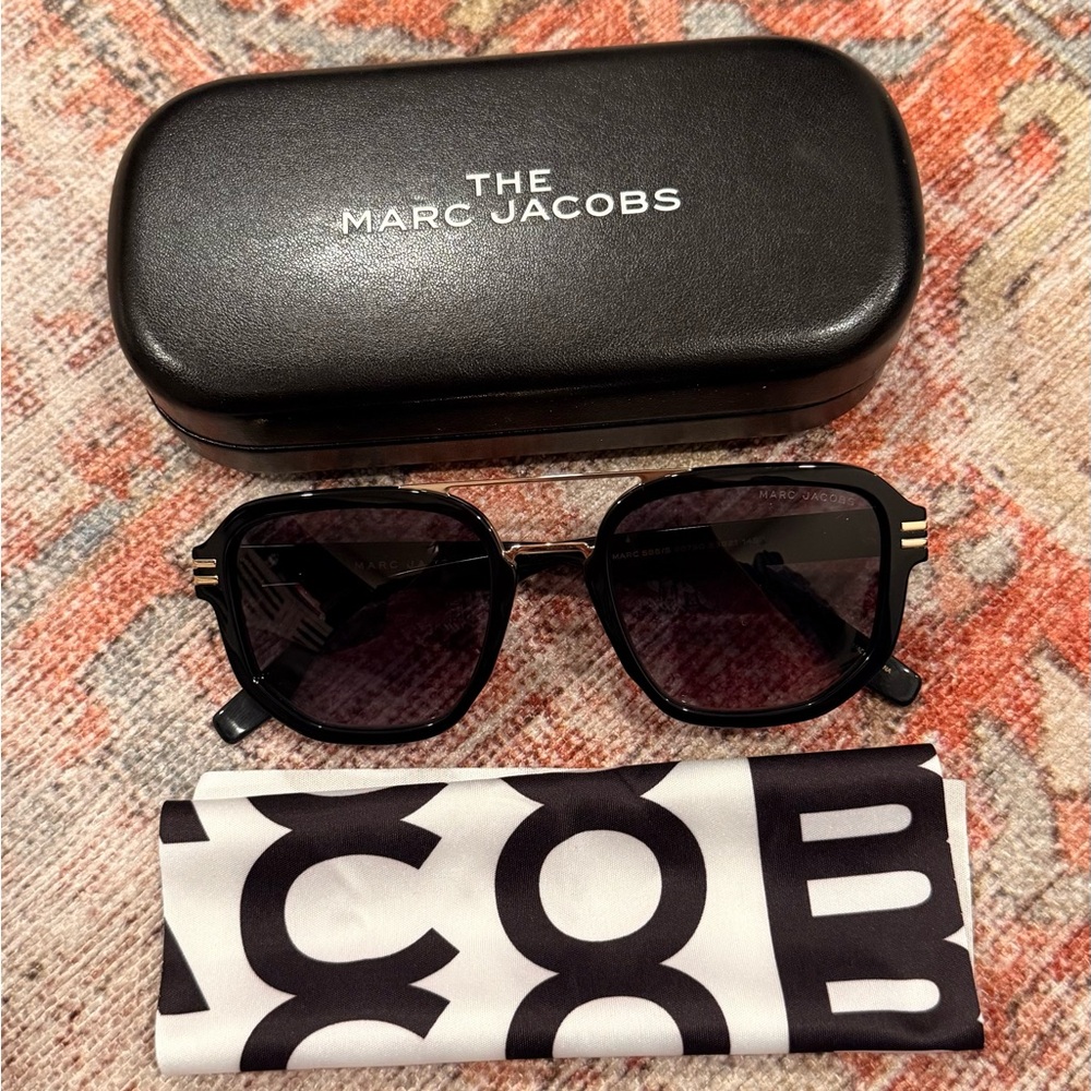 NEW Marc Jacobs MARC 588/S With Case and Cloth